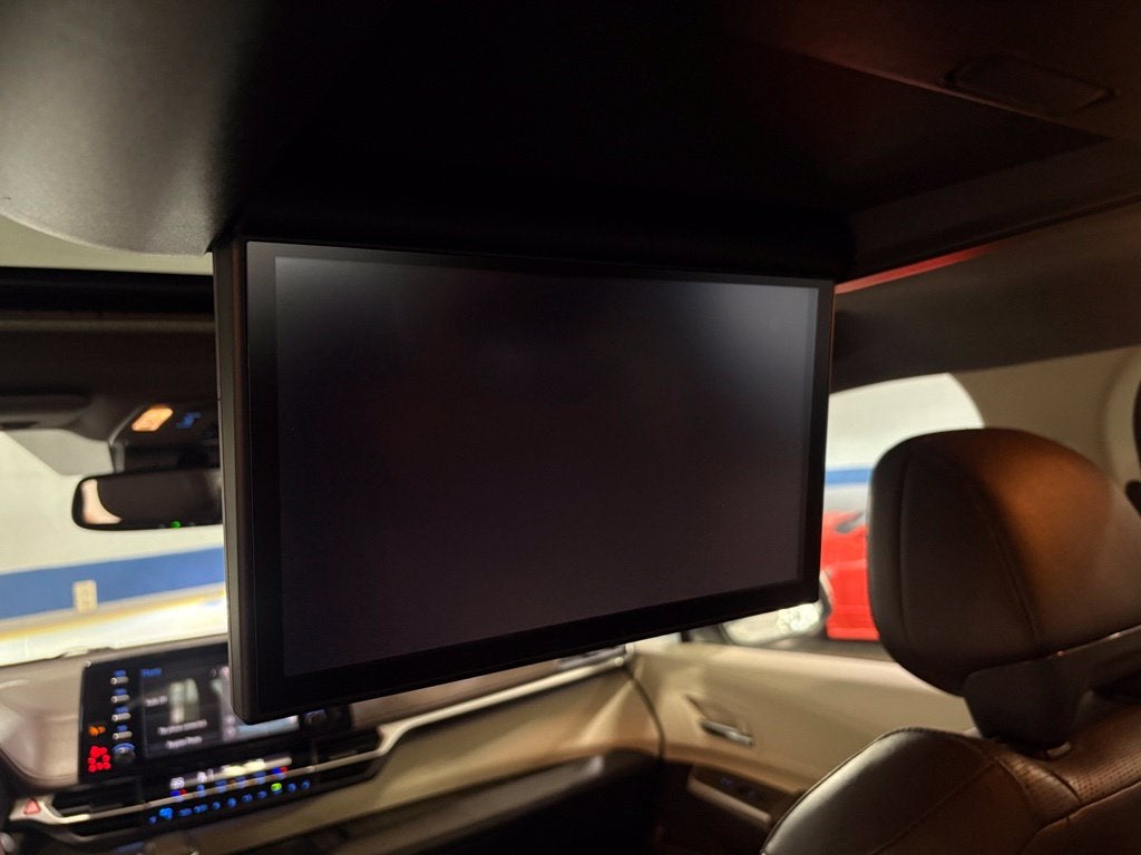 2022 Toyota Sienna Platinum 7 Passenger