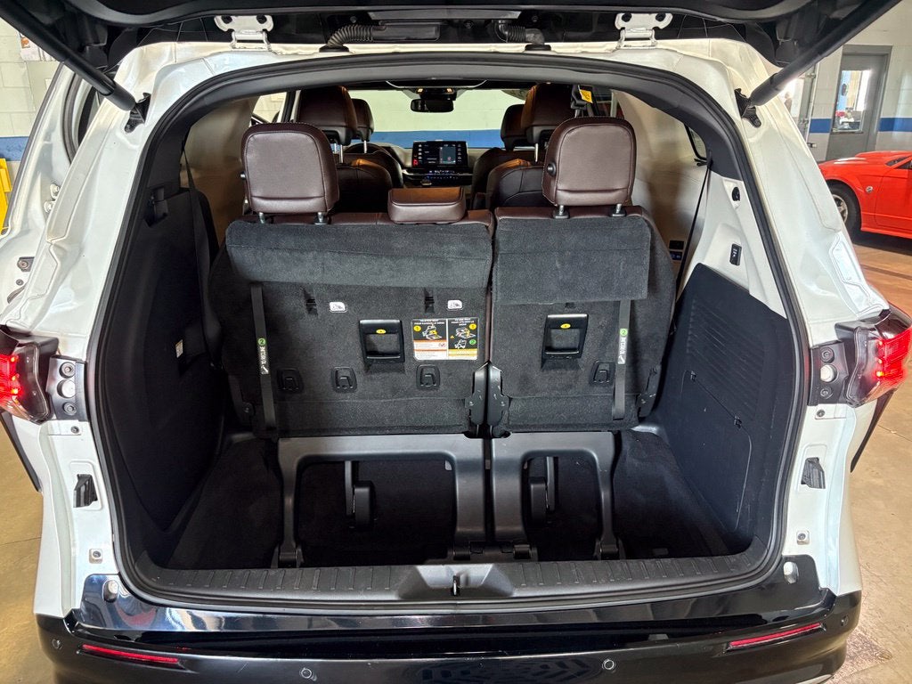 2022 Toyota Sienna Platinum 7 Passenger