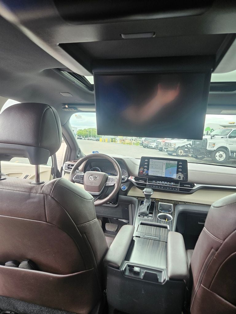 2022 Toyota Sienna Platinum 7 Passenger