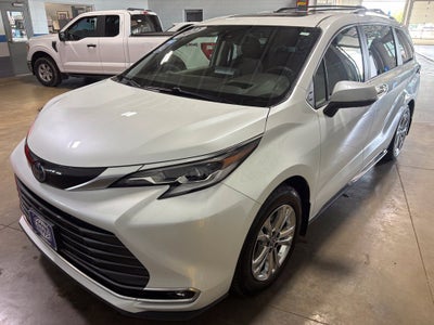 2022 Toyota Sienna Platinum 7 Passenger