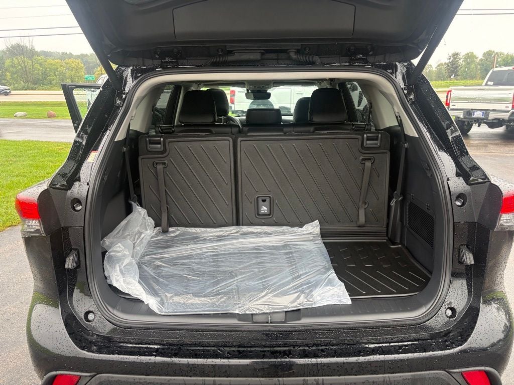 2026 Toyota Highlander Hybrid XLE