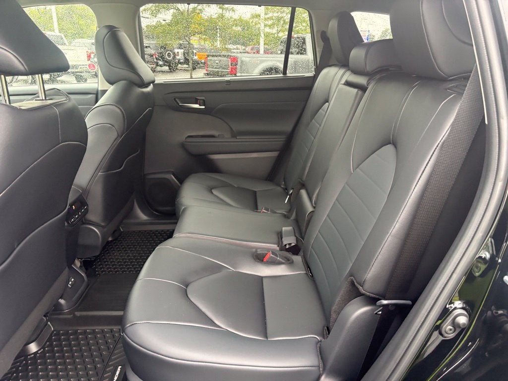2026 Toyota Highlander Hybrid XLE