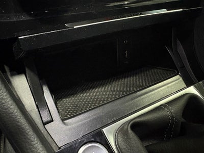 2017 Volkswagen Golf R DCC & Navigation 4Motion 4Motion