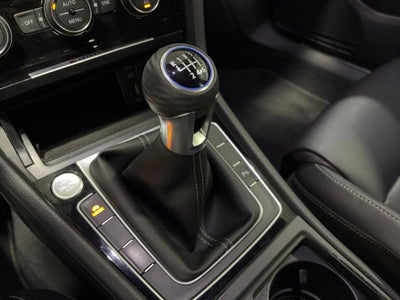 2017 Volkswagen Golf R DCC & Navigation 4Motion 4Motion
