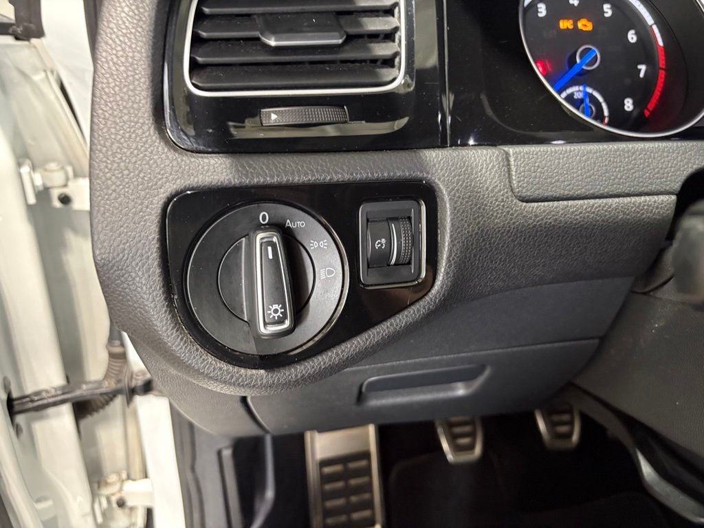 2017 Volkswagen Golf R DCC & Navigation 4Motion 4Motion
