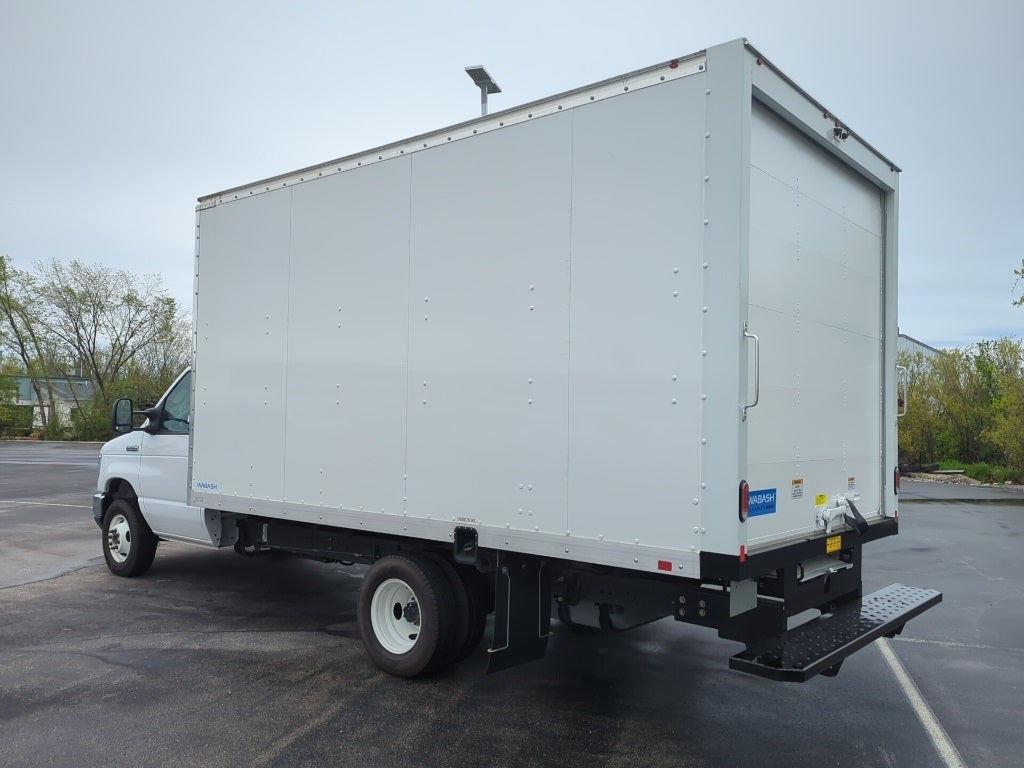 2024 Ford E-450SD Base DRW